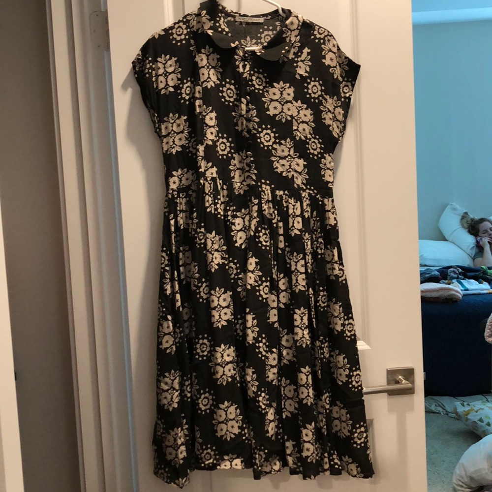 a gorgeous flowy Novella Royale dress! perfect
